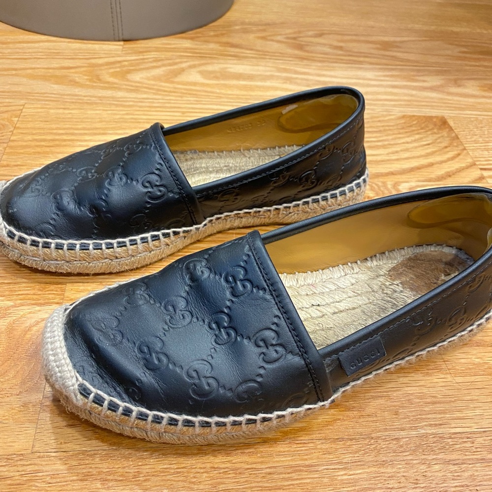 ✅ SOLD ✅  100% Authentic Gucci GG signature espadrilles size 6